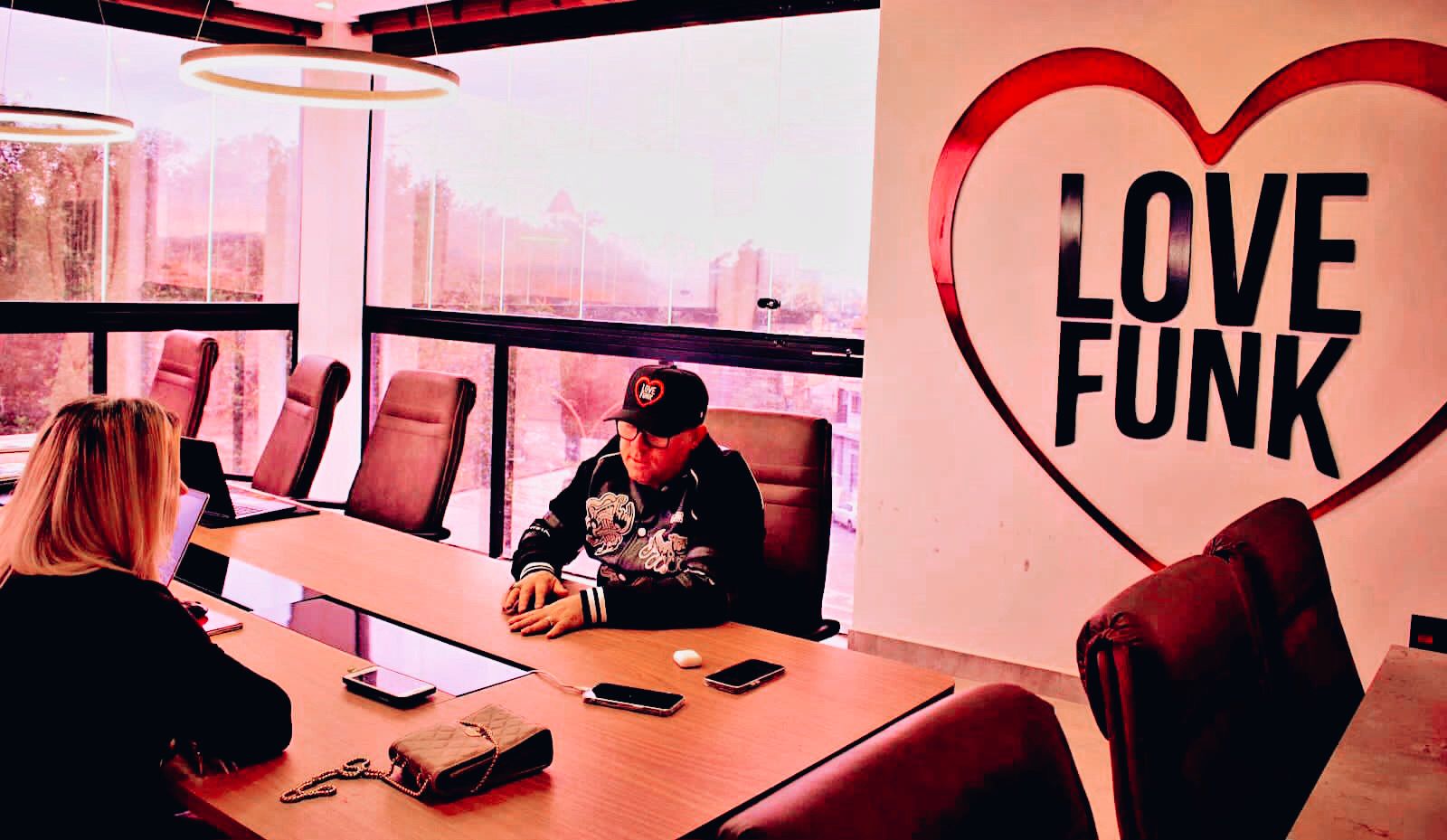 Sede Executiva Love Funk